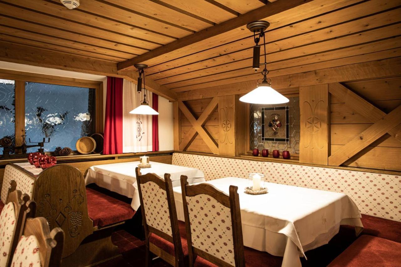 Hotel Bergland Superior Sankt Leonhard im Pitztal Luaran gambar